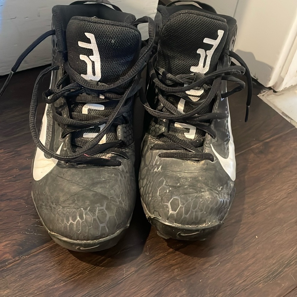 Youth baseball cleats 4.5